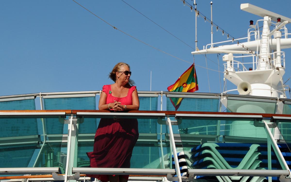 8 cruise lines for single seniors